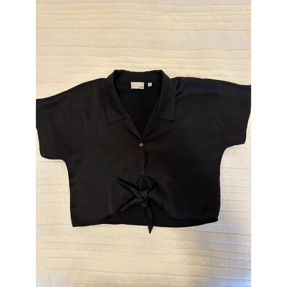 Black Tie-Front Cropped Button Shirt - Unknown Brand